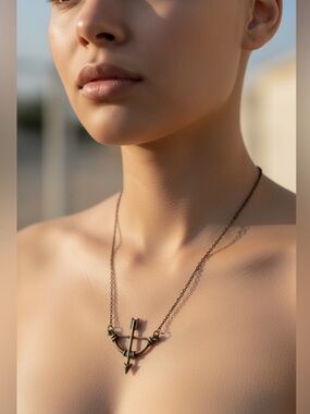 Elegant antique arrow Necklace